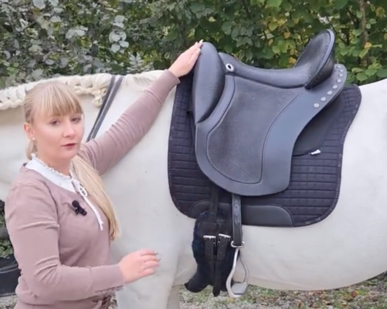 Deuber Doma SKL schwarz Südsattel Sattelanprobe